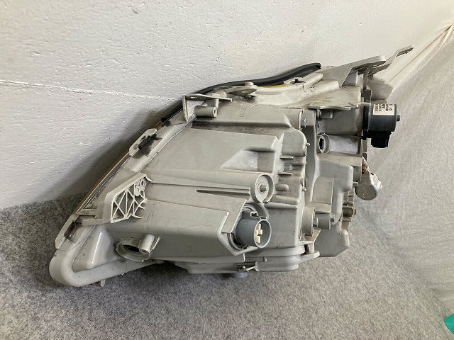 クラウン アスリート GRS180/GRS181/GRS182/GRS183/GRS184 純正 右 ヘッドライト/ランプ キセノン HID AFS無 刻印J STANLEY 30-313(148918)