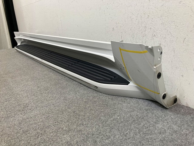 ランドクルーザー/ランクル FJA300W/VJA300W 純正 右 サイドステップ/サイドスカート 51773-60280 76621-60210 ホワイトパール 090(148935)