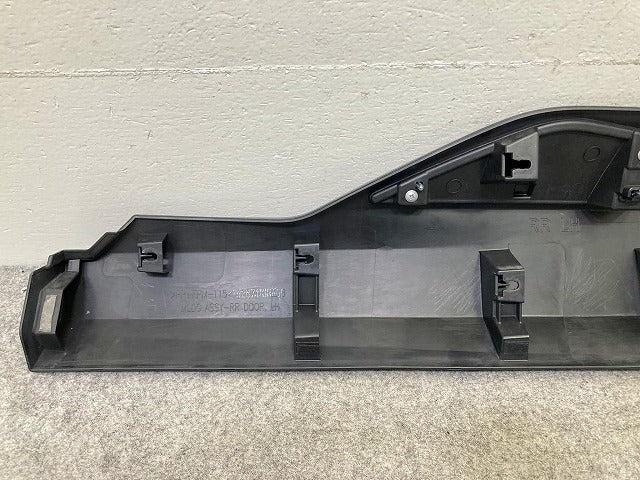 エクストレイル/X-TRAIL T33/SNT33 純正 左 サイドパネル ドア モール/プロテクター 82871 6RA0B 素地 日産(148956)