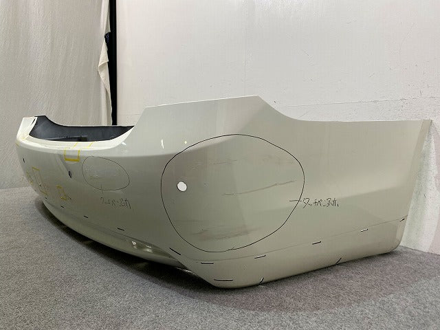 クラウン アスリート 210系/GRS210/GRS211/GRS214/ARS210/AWS210/AWS211 純正 リア バンパー 52159-30640 ホワイトパール 062(148976)