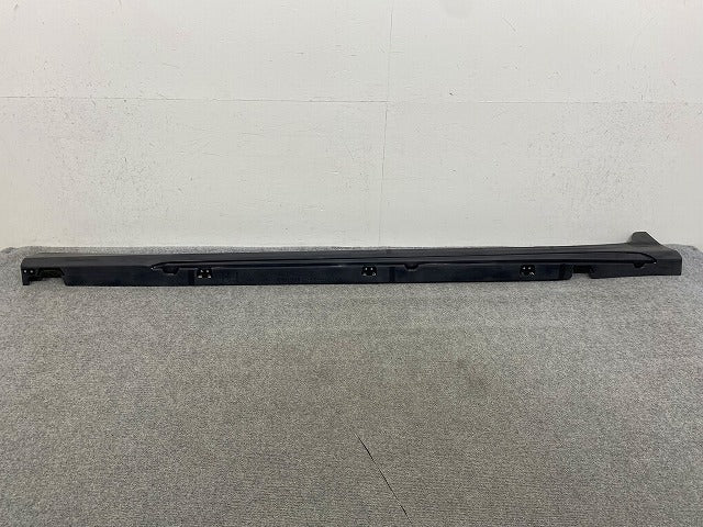 新車取り外し!カムリ AXVH70/AXVH75 純正 左 サイドステップ/サイドスカート モデリスタ D2611-54410-XX D2611-54410-00 素地(148979)