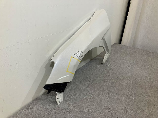GR86/ハチロク ZN8 純正 左 フロント フェンダー クリスタルホワイトパール K1X トヨタ(148985)