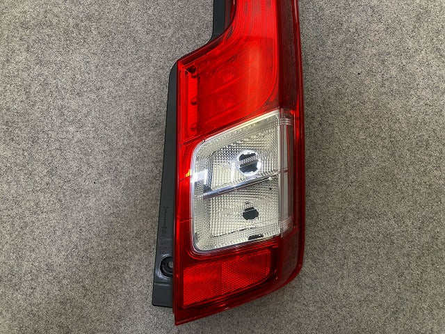 ムーヴ LA150S/LA160S 純正 右 テールランプ/ライト/レンズ LED ICHIKOH D161 81561-B2340 ダイハツ(148988)