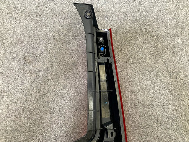 ムーヴ LA150S/LA160S 純正 左 テールランプ/ライト/レンズ LED ICHIKOH D161 81551-B2340 ダイハツ(148990)