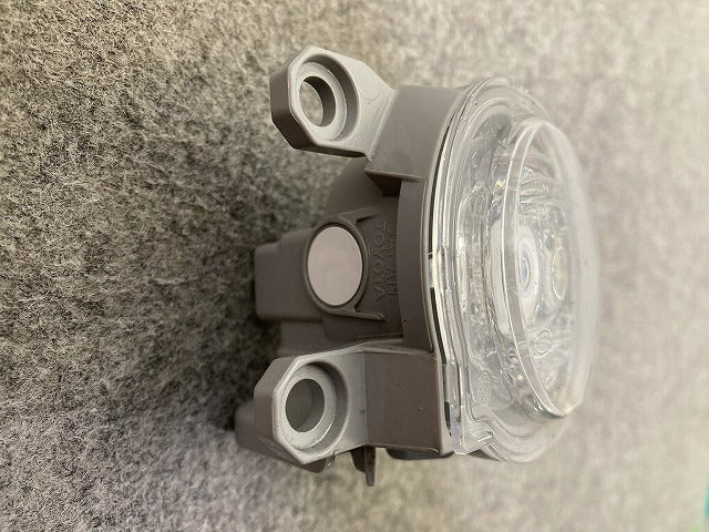 ハイエース 200系/4型/5型/6型/標準 純正 左 フォグランプ/フォグライト LED KOITO 12-643 トヨタ(148998)