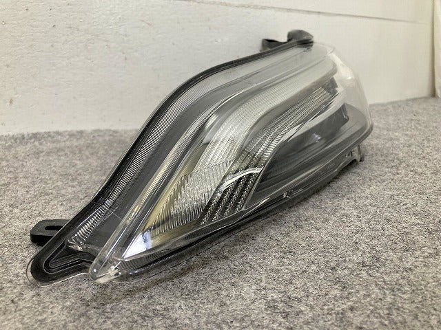 セレナ C27/GFC27/GFNC27/GC27/GNC27 純正 後期 左 ウィンカー LED 刻印W コンビネーションランプ KOITO 210-23785 日産(149028)