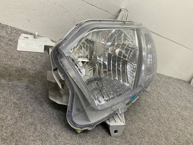 プロボックス/サクシード NCP160V/NCP165V/NHP160V 純正 左 ヘッドライト/ランプ レベライザーハロゲン 刻印A KOITO 52-279 トヨタ(149038)