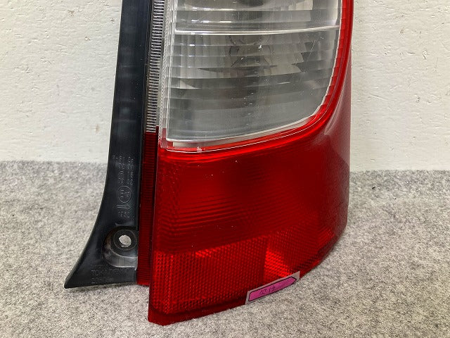 エッセ L235S/L245S 純正 右 テールランプ/ライト/レンズ ハロゲン TOKAIDENSO 20506 ダイハツ(149046)