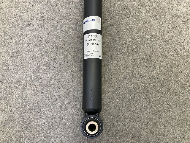 新品!A4 8E系 社外 リア ショック アブソーバー SACHS ザックス 313 368 313368 アウディ(149058)