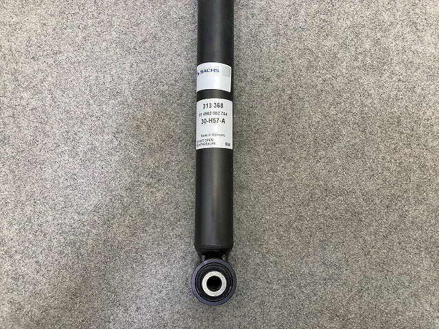 新品!A4 8E系 社外 リア ショック アブソーバー SACHS ザックス 313 368 313368 アウディ(149061)
