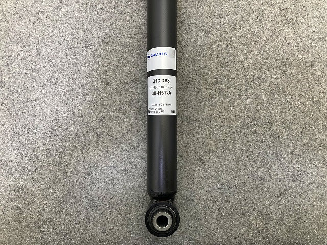 新品!A4 8E系 社外 リア ショック アブソーバー SACHS ザックス 313 368 313368 アウディ(149062)