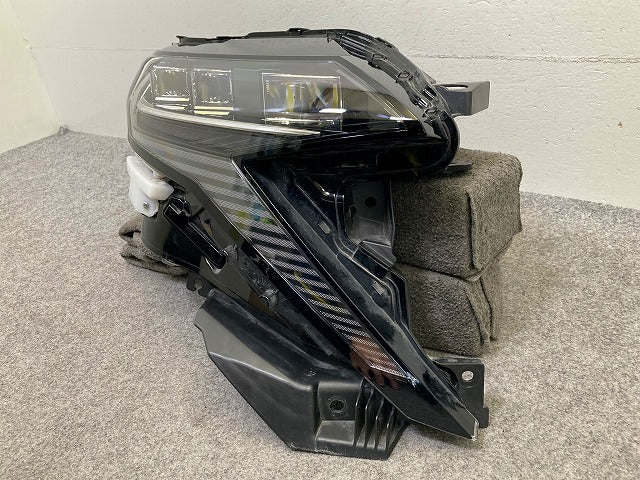 サクラ/SAKURA B6AW 純正 右 ヘッドライト/ランプ LED レベライザー 刻印T KOITO 100-2378H 日産(149081)