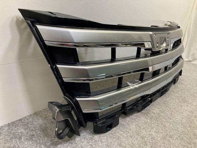 ノア NOAH 80系/ZRR80G/ZRR85G/ZRR80W/ZRR85W/ZWR80W/ZWR80G 純正 前期 フロント グリル ラジエーター 53101-28390/28570 トヨタ(149117)