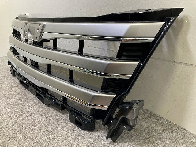 ノア NOAH 80系/ZRR80G/ZRR85G/ZRR80W/ZRR85W/ZWR80W/ZWR80G 純正 前期 フロント グリル ラジエーター 53101-28390/28570 トヨタ(149117)