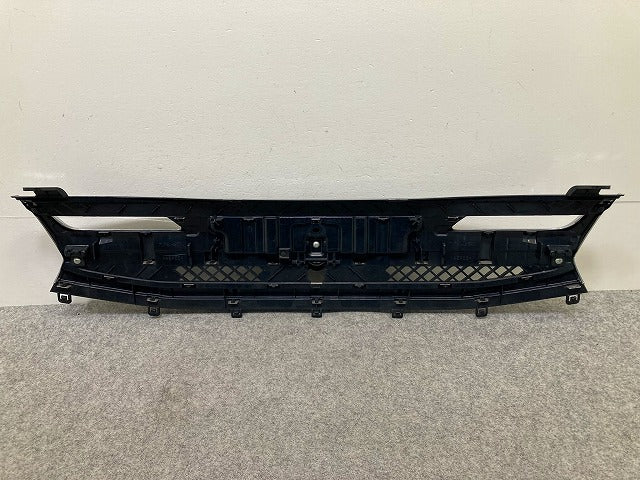スペーシア MK42S  純正 後期 フロント グリル/ラジエーターグリル カメラ穴付 71741-65R1 スズキ(149119)