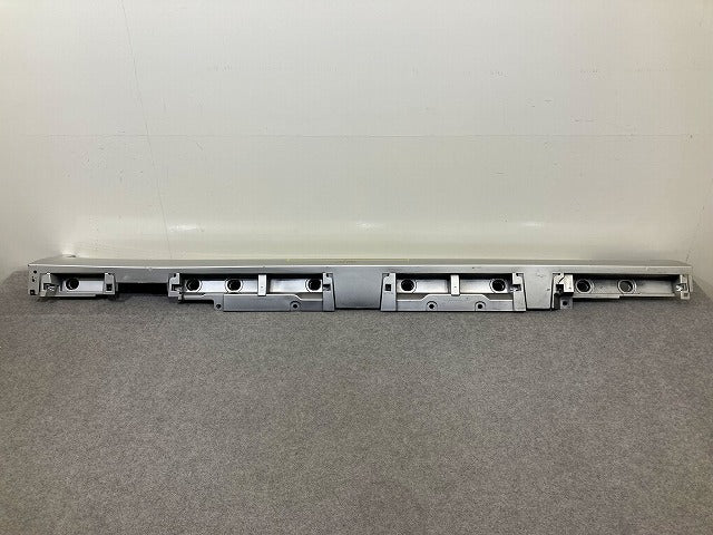クラウン セダン AZSH32/KZSM30 純正 右 サイドステップ/サイドスカート 75850-30500 シルバー メタリック トヨタ(149125)