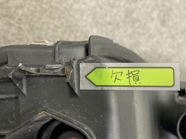 ヤリス KSP210/MXPA10/MXPA15/MXPH10/MXPH15 MXPH14/MXPH17 純正 左 ヘッドライト/ランプ LED レベ 刻印K2 KOITO K0-3 トヨタ(149140)