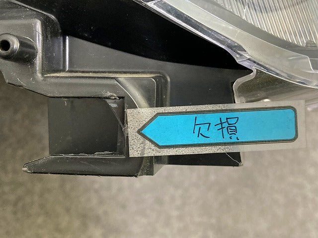 ライズ A200A/A210A/A201A/A202A 純正 前期 右 ヘッドライト/ランプ LED レベライザー 刻印AD1 ICHIKOH 1991 トヨタ(149141)