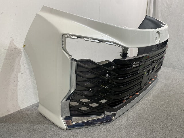 ヴォクシー VOXY 90系/ZWR90W/ZWR95W/MZRA90W/MZRA95W 純正 フロント バンパー グリル付 52119-V1010/20 ホワイトパール 070(149147)