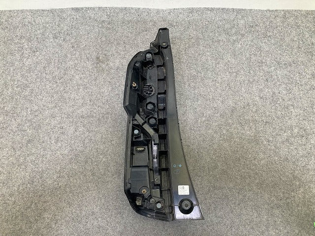 N-BOX/NBOX Nボックス カスタム/JF3/JF4 純正 右 テールランプ/ライト/レンズ LED 刻印D ICHIKOH D186 ホンダ(149150)