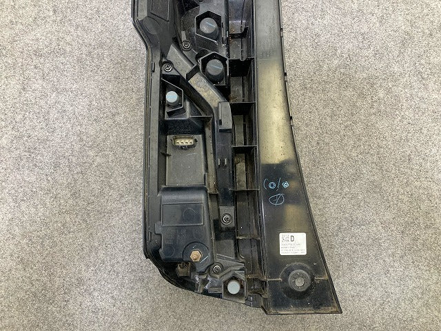 N-BOX/NBOX Nボックス カスタム/JF3/JF4 純正 右 テールランプ/ライト/レンズ LED 刻印D ICHIKOH D186 ホンダ(149150)