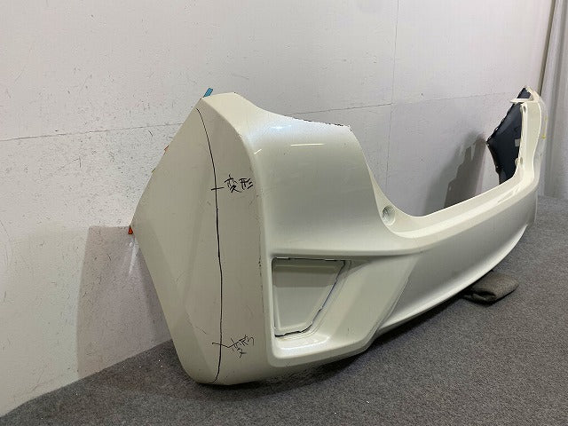 フィット GK3/GK4/GK5/GK6 純正 前期中期 リア バンパー 71501-T5A-0000 ホワイト ホンダ(149151)