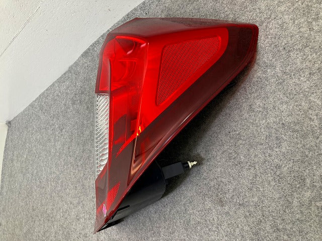 フィット GK3/GK5 純正 右 テールランプ/ライト/レンズ LED STANLEY W1696G ホンダ(149167)