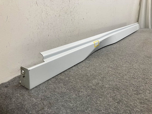 セレナ ハイウェイスター/C28/NC28/GC28/FC28/FNC28/GFC28 純正 左 サイドステップ/サイドスカート 76851 7DF0A ホワイト 日産(149172)