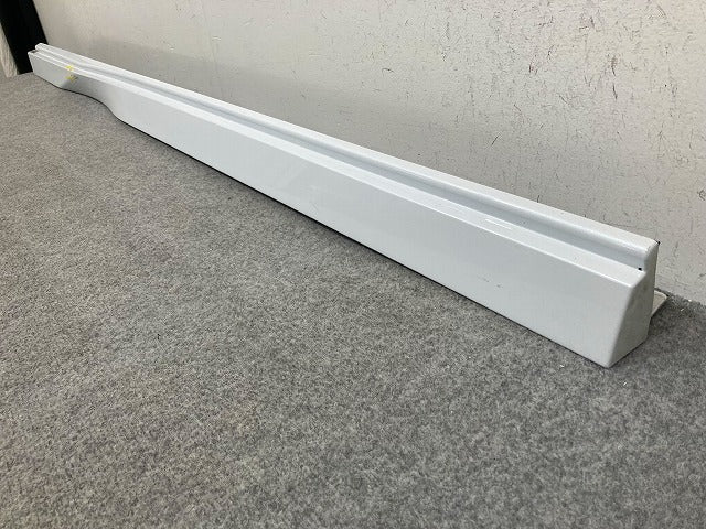 セレナ ハイウェイスター/C28/NC28/GC28/FC28/FNC28/GFC28 純正 左 サイドステップ/サイドスカート 76851 7DF0A ホワイト 日産(149172)