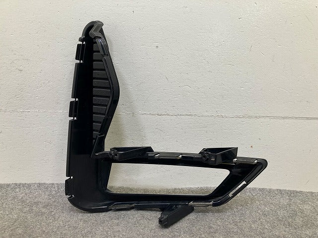 セレナ ハイウェイスター C27/GFC27/GFNC27/GC27/GNC27 純正 後期 左 フロント フォグカバー 62257 5TT1B 62257-5TT1B ブラック(149175)