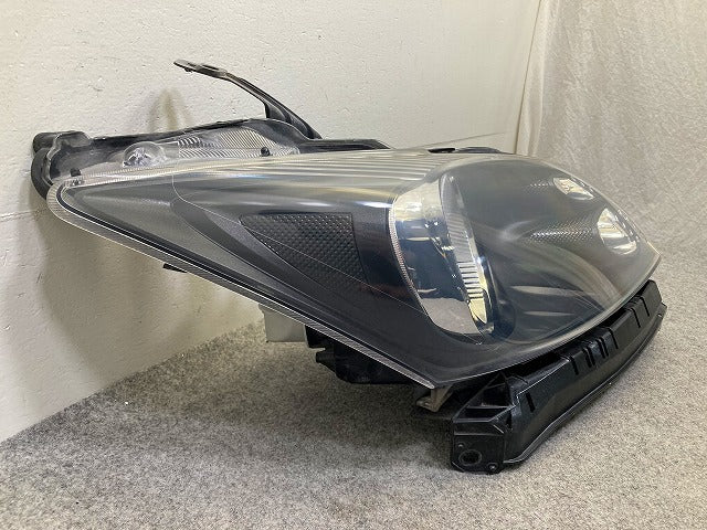 フリード GB3/GB4 右 ヘッドライト/ランプ キセノン HID AFS無 刻印N0 KOITO 100-22838 ホンダ(149189)