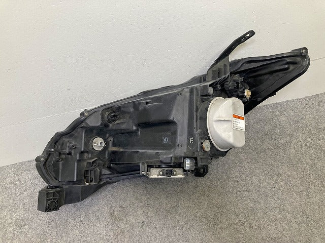 フリード GB3/GB4 右 ヘッドライト/ランプ キセノン HID AFS無 刻印N0 KOITO 100-22838 ホンダ(149189)