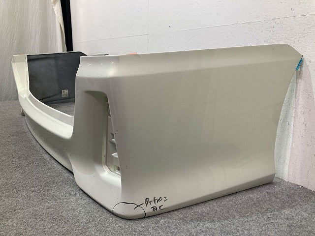 ヴォクシー/ノア 80系/ZRR80/ZRR85/ZWR80 純正 リア バンパー 52159-28630/720 ホワイトパールクリスタルシャイン 070 トヨタ(149195)