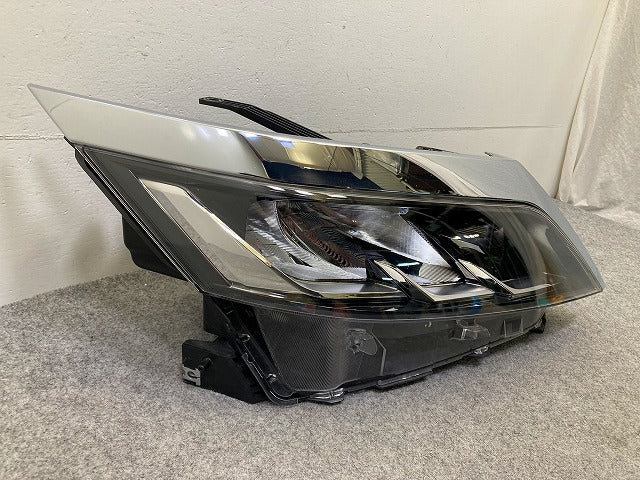 セレナ C27/GC27/GNC27 純正 後期 右 ヘッドライト/ランプ LED 刻印B KOITO 100-23784 日産(149198)
