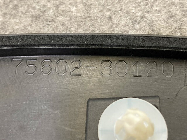 新車取り外し!クラウン/クロスオーバー TZSH35/AZSH35 純正 左 フロント フェンダーアーチモール 75602-30120 MSD15-30002-NP 素地(149218)