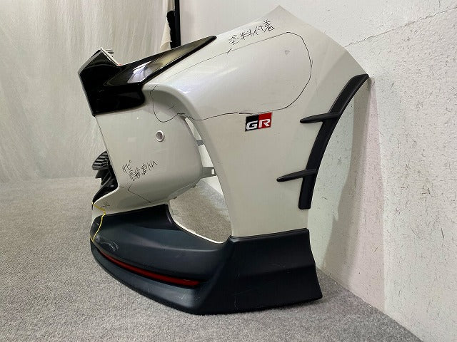 ヤリス KSP210/MXPA10/MXPA15/MXPH10/MXPH15 MXPH14/MXPH17 純正 フロント バンパー スポイラー付 GR 52119-K0010 ホワイト 070(149227)