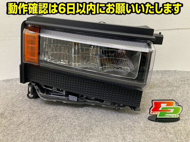 ランドクルーザー/ランクル TRJ250W/GDJ250W 純正 右 ヘッドライト/ランプ LED レベライザー 刻印4V ICHIKOH 60-343 81004-60010(149228)