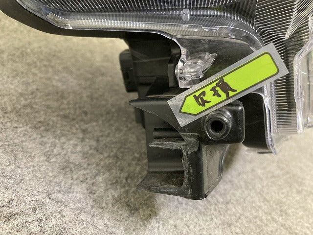 ハイゼット カーゴ S700V S710V S700W S710W 純正 右 ヘッドライト/ランプ LED レベライザー 刻印エR ICHIKOH A011/81110-B5210(149286)