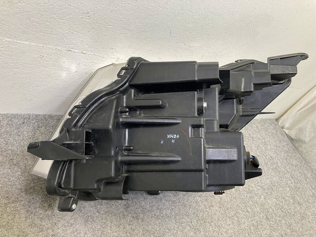 ルーミー M900A/M910A 純正 前期 右 ヘッドライト/ランプ レベライザーLED STANLEY W3918 81130-B1220 ソリッド トヨタ(149293)
