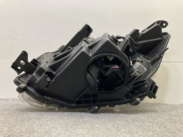ルーミー M900A/M910A 純正 前期 右 ヘッドライト/ランプ レベライザーLED STANLEY W3918 81130-B1220 ソリッド トヨタ(149293)