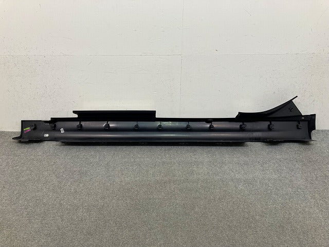 ミニ 5ドア(F55) クーパーD 純正 右 サイドステップ/サイドスカート 5177 7 315 524 素地 MINI(149297)
