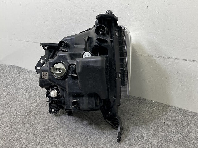 N-BOX/NBOX Nボックス カスタム/JF3/JF4 純正 右 ヘッドライト/ランプ LED レベライザー STANLEY W3106 33100-TTA-J02 ホンダ(149318)