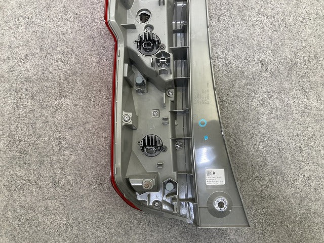 N-BOX/NBOX Nボックス JF3/JF4 純正 前期 右 テールランプ/ライト/レンズ LED 刻印A ICHIKOH D185 33501-TTA-N01 ホンダ(149321)