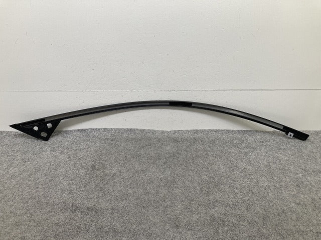 新品!CX-3/CX3 DK/DK5FW/DK5AW/DK8FW/DK8AW 純正 右 フロント ドア ガラスモール ウインドウモール RH D10E-50-981A マツダ(149329)