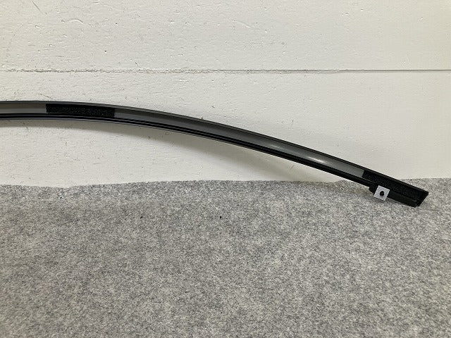 新品!CX-3/CX3 DK/DK5FW/DK5AW/DK8FW/DK8AW 純正 右 フロント ドア ガラスモール ウインドウモール RH D10E-50-981A マツダ(149329)