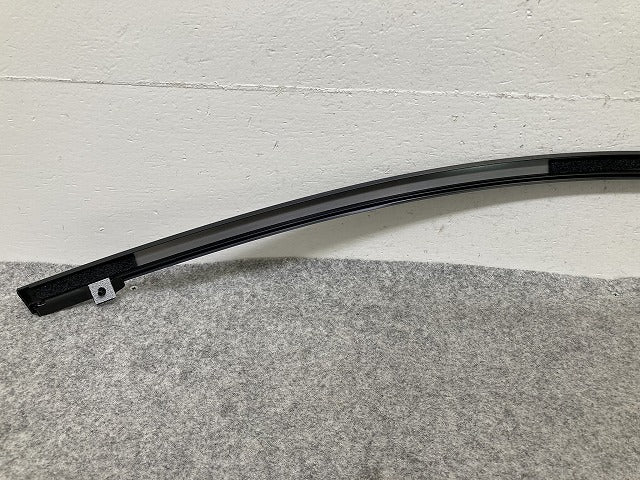 新品!CX-3/CX3 DK/DK5FW/DK5AW/DK8FW/DK8AW 純正 左 フロント ドア ガラスモール ウインドウモール LH D10E-50-985A マツダ(149331)