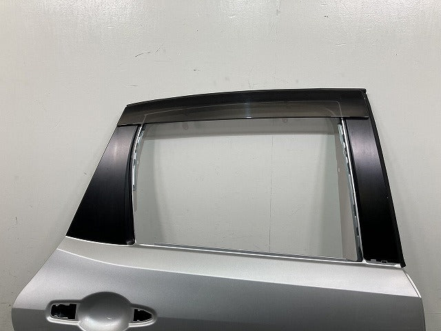 オーラ AURA/ノート NOTE FE13/FSNE13/E13/SNE13 純正 右 リア ドア バイザー付 RH ブリリアントシルバーメタリック K23 日産(149336)