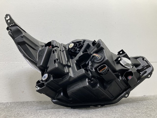 ルークス ハイウェイスター B44A/B45A/B47A/B48A 純正 左 ヘッドライト/ランプ レベライザーLED 刻印7 LH KOITO 100-2377Y 日産(149346)
