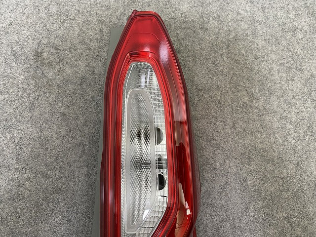 N-BOX/NBOX Nボックス JF3/JF4 純正 後期 右 テールランプ/ライト/レンズ LED 刻印H ICHIKOH D274 33501-TTA-N21 ホンダ(149369)