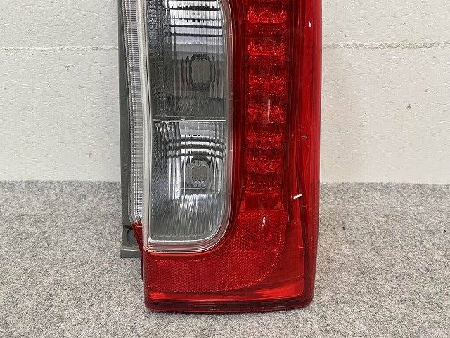 タント TANTO LA600S/LA610S 純正 右 テールランプ/ライト/レンズ LED KOITO 220-51391 ダイハツ(149378)